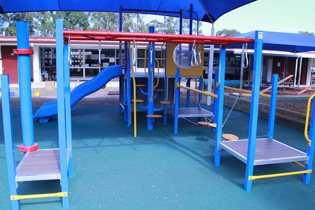 Reinvigorated Play Space | Play Poles 3-2015090914417844107317 | ODS